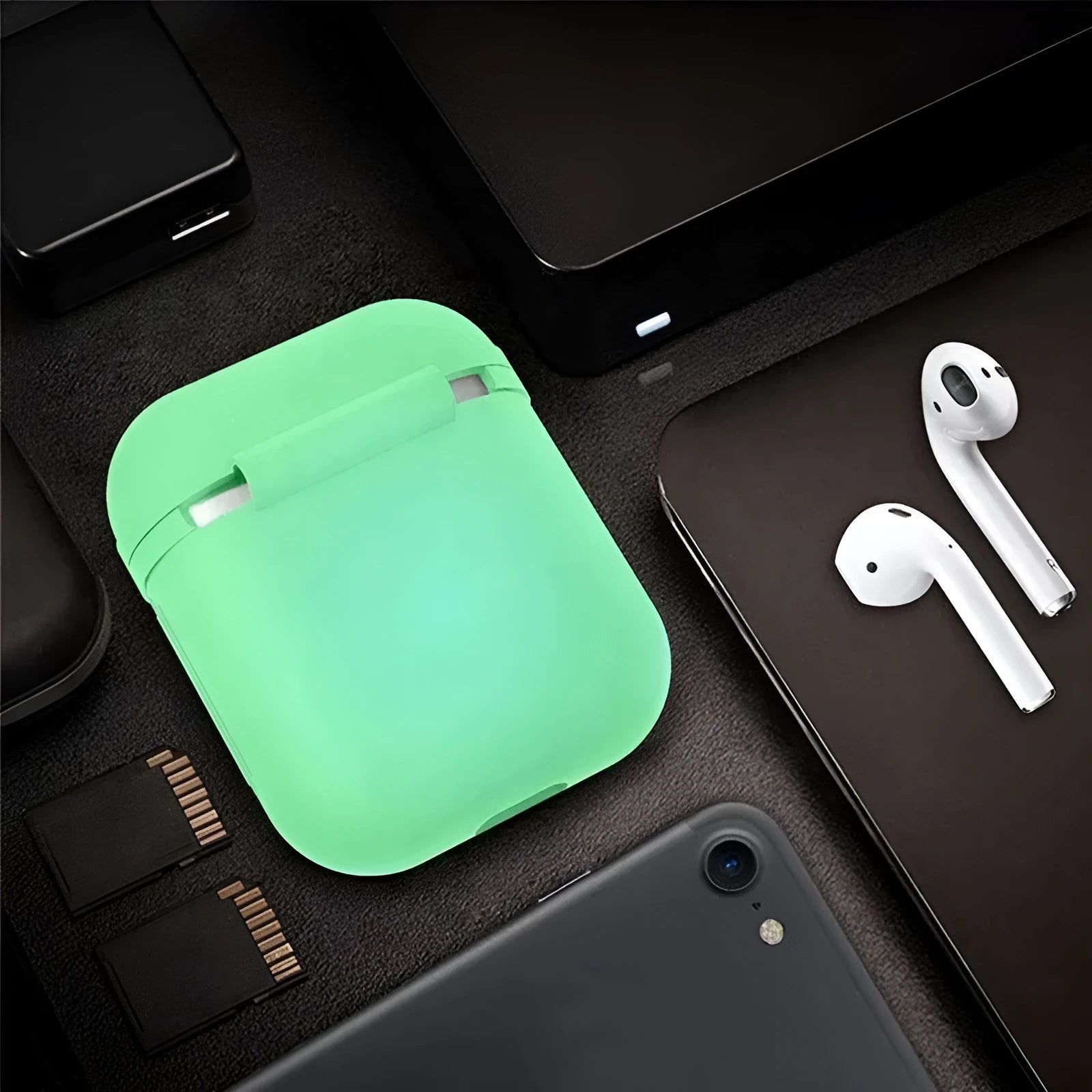 Luminous silicone flip-top protective case for Apple AirPods
