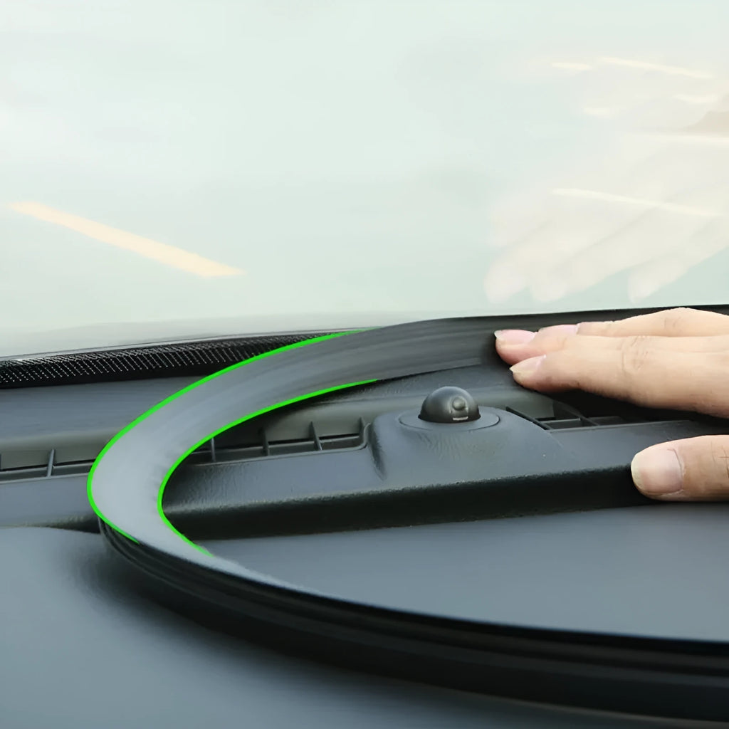 Outlander dashboard soundproof seal strip showing silicone construction and six card slots