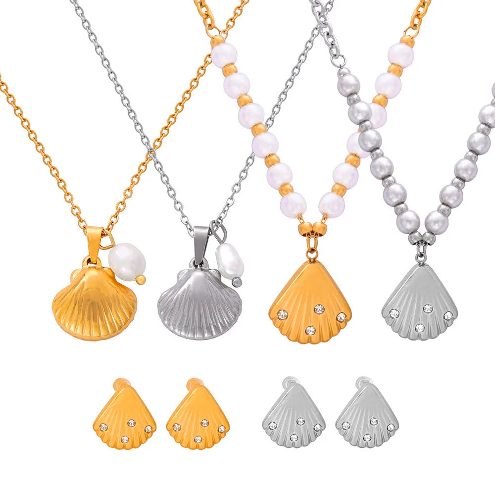 Women's vintage necklace with freshwater pearl and chain pendant in titanium steel