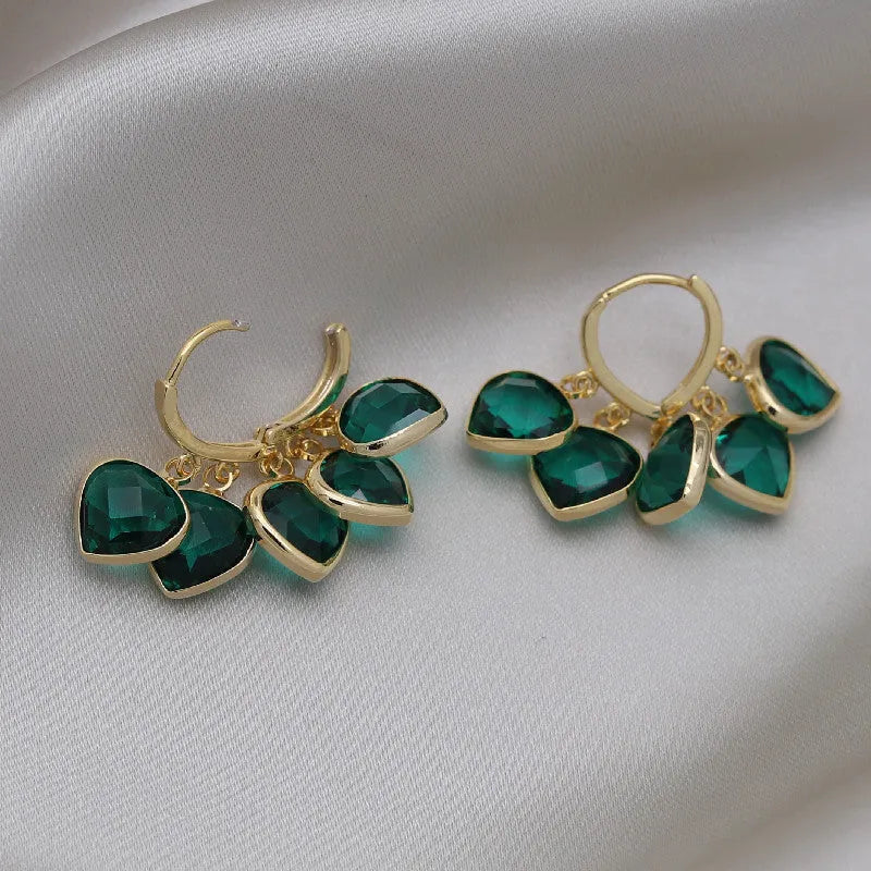 Korean style green heart shaped ear clip earrings for women with artificial gemstone