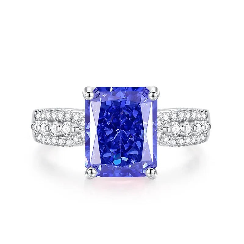 Heart-shaped sterling silver ring with a faceted ice flower cut zircon stone in a tan sang colour.