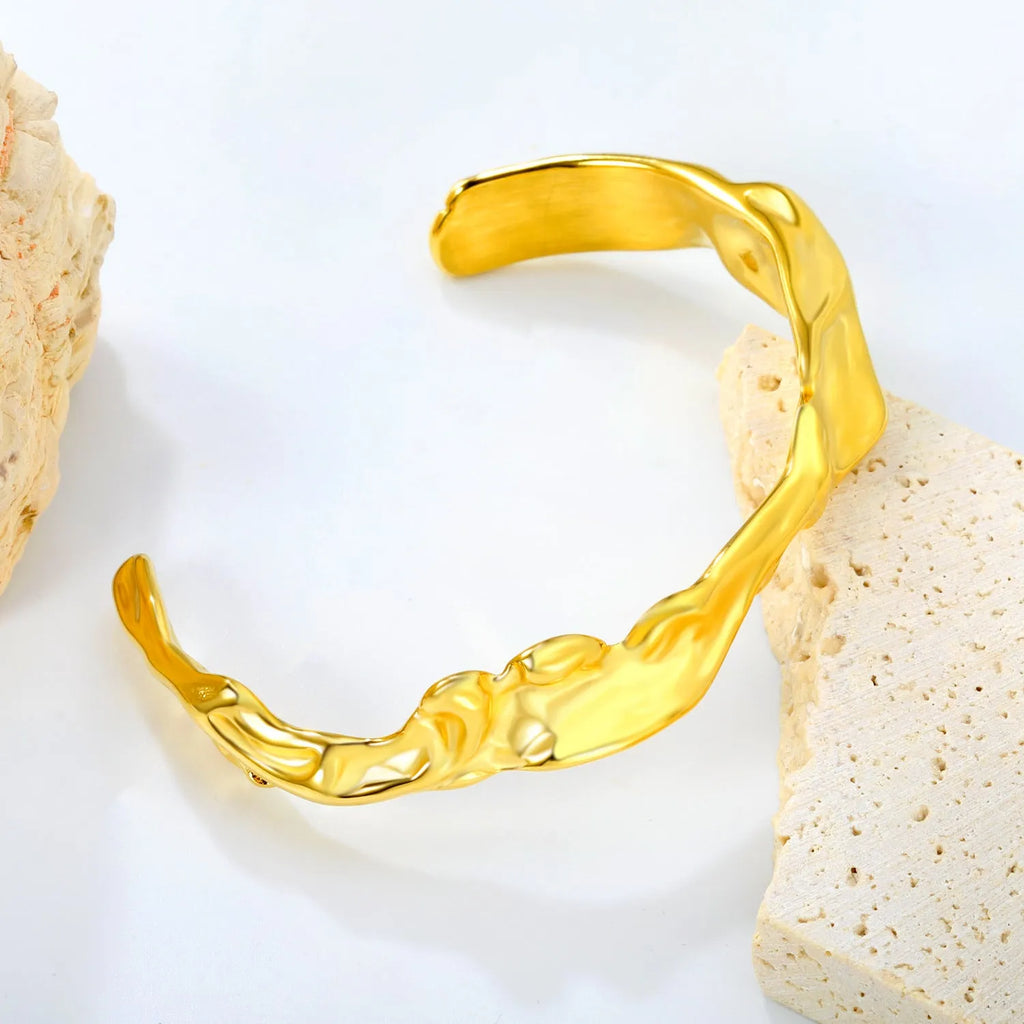 Stainless steel alloy bracelet in advanced European American trend style on wrist.