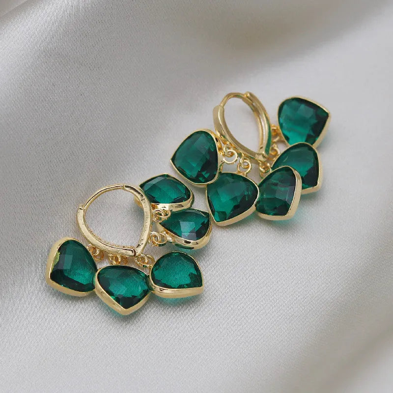 Korean style green heart shaped ear clip earrings for women with artificial gemstone