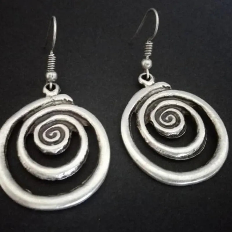 Silver geometric spiral distressed alloy earrings measuring 2.6×5cm
