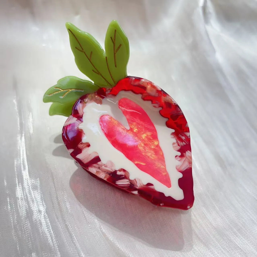 Strawberry-shaped hairpin in red and pink colours with pastoral style