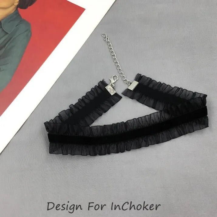 Alloy clavicle necklace with velvet ruffle texture floral pendant on snake bones chain