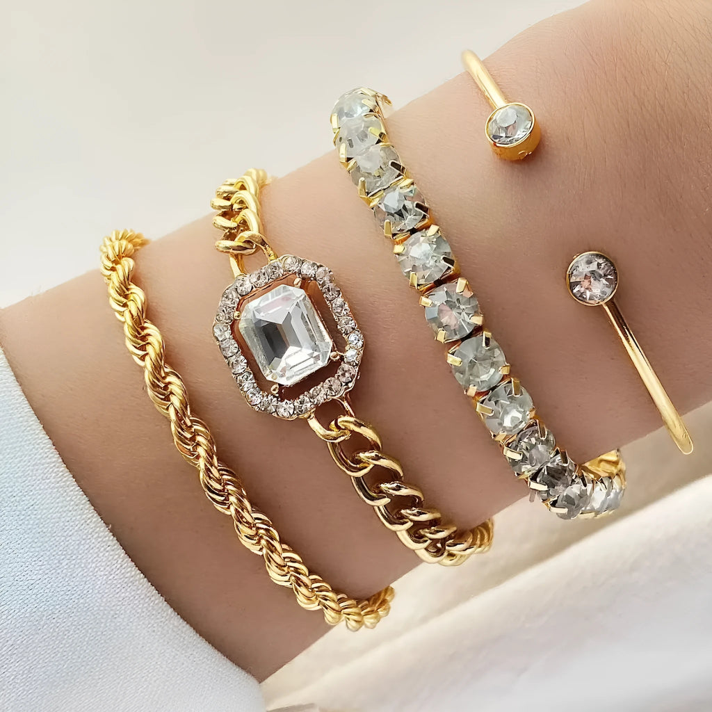 Women's geometric retro alloy jewellery set with square diamonds and metal chain design