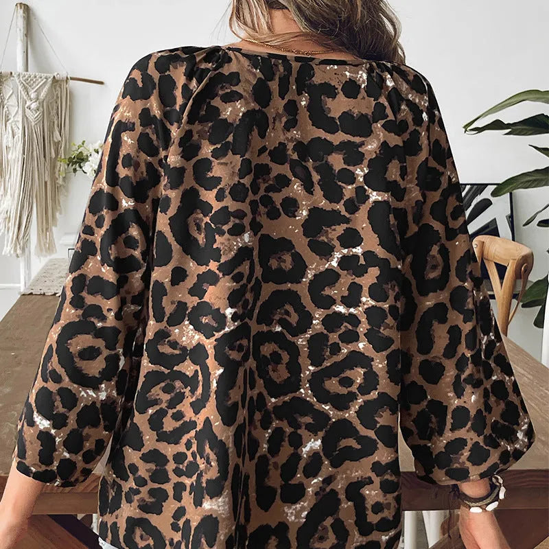 Women's multicolour leopard print V-neck pullover top with half sleeves