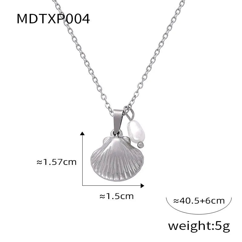 Women's vintage necklace with freshwater pearl and chain pendant in titanium steel