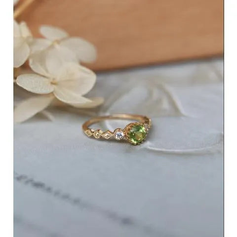 Copper geometric ring with quadrilateral design and imitation peridot centre in Japanese retro style