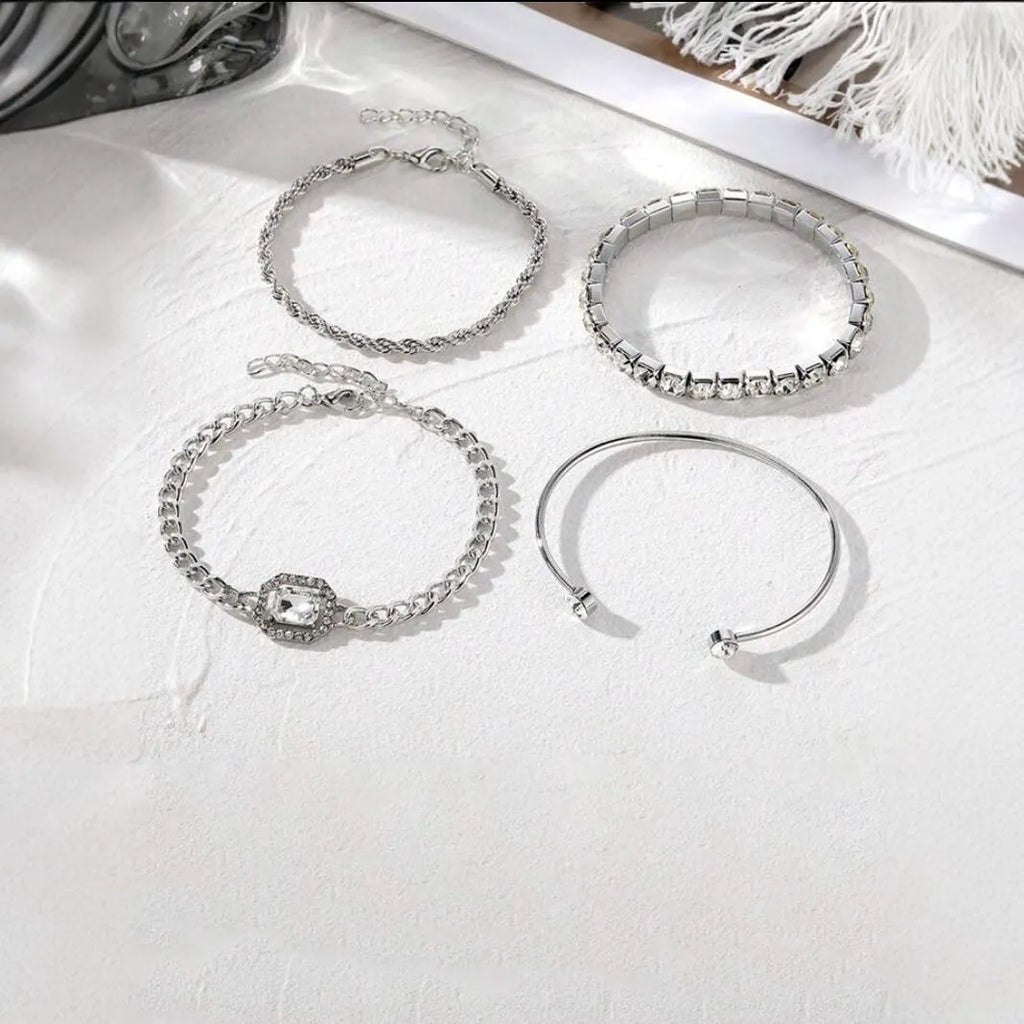 Women's geometric retro alloy jewellery set with square diamonds and metal chain design