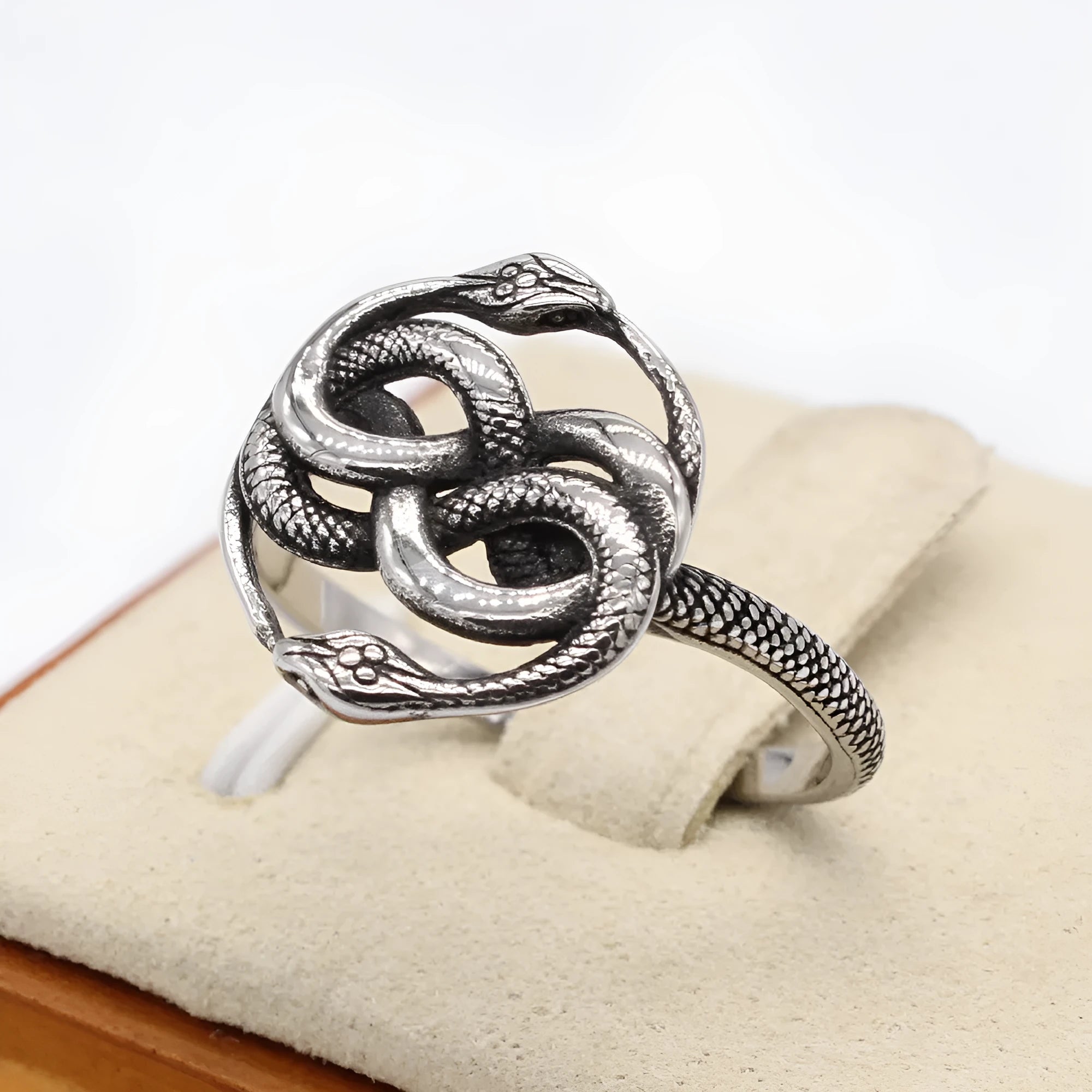 Titanium steel double snake ring with retro design in steel colour