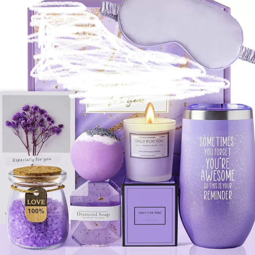 Soy wax aromatherapy candle bath set gift box in modern simplicity style, showing colour variation options