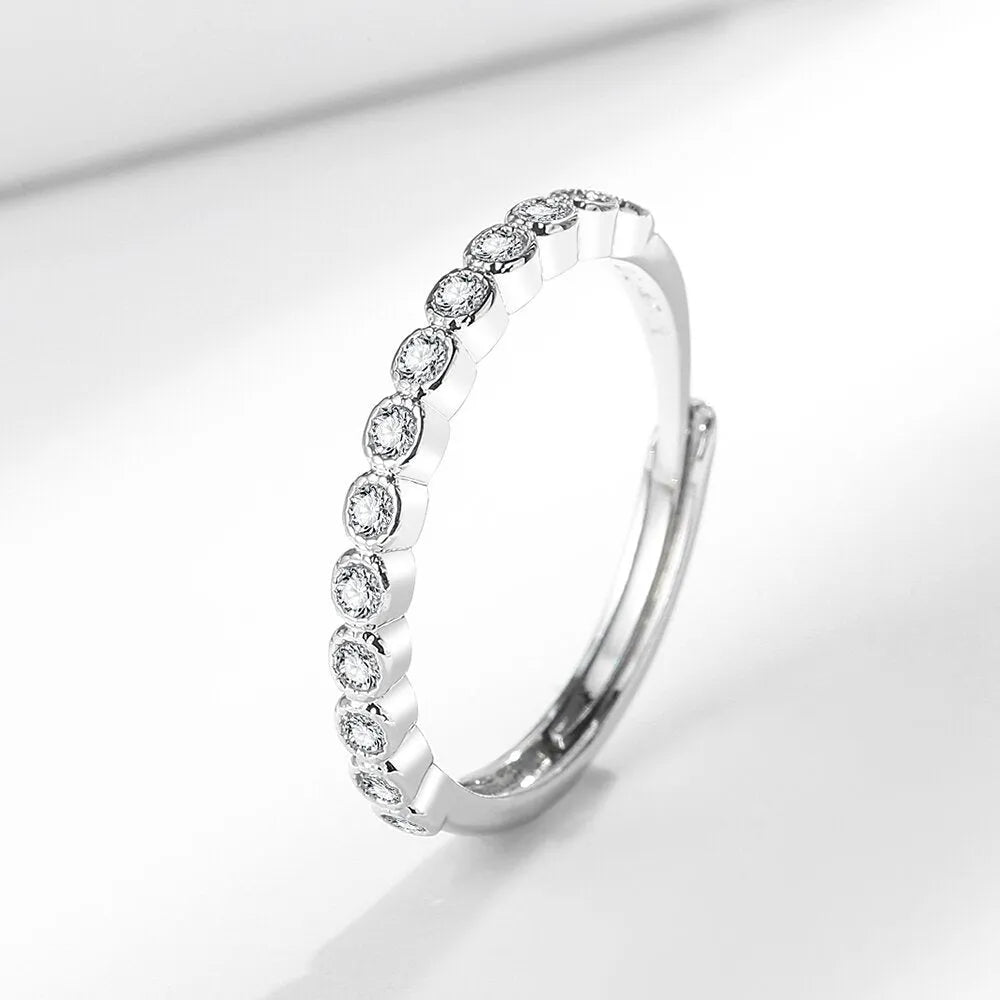 Women's geometric diamond tail ring with open mouth design in electroplated white gold or yellow gold colour
