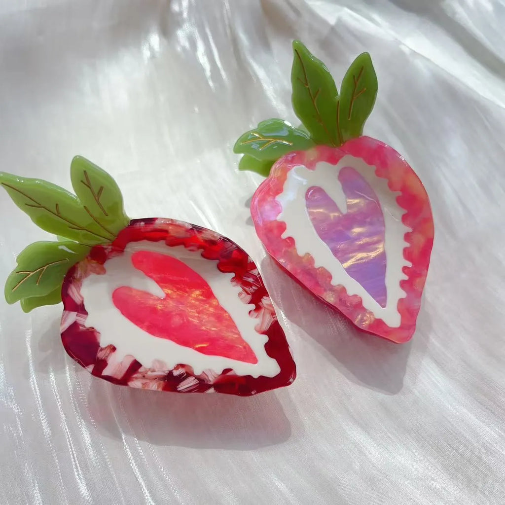 Strawberry-shaped hairpin in red and pink colours with pastoral style