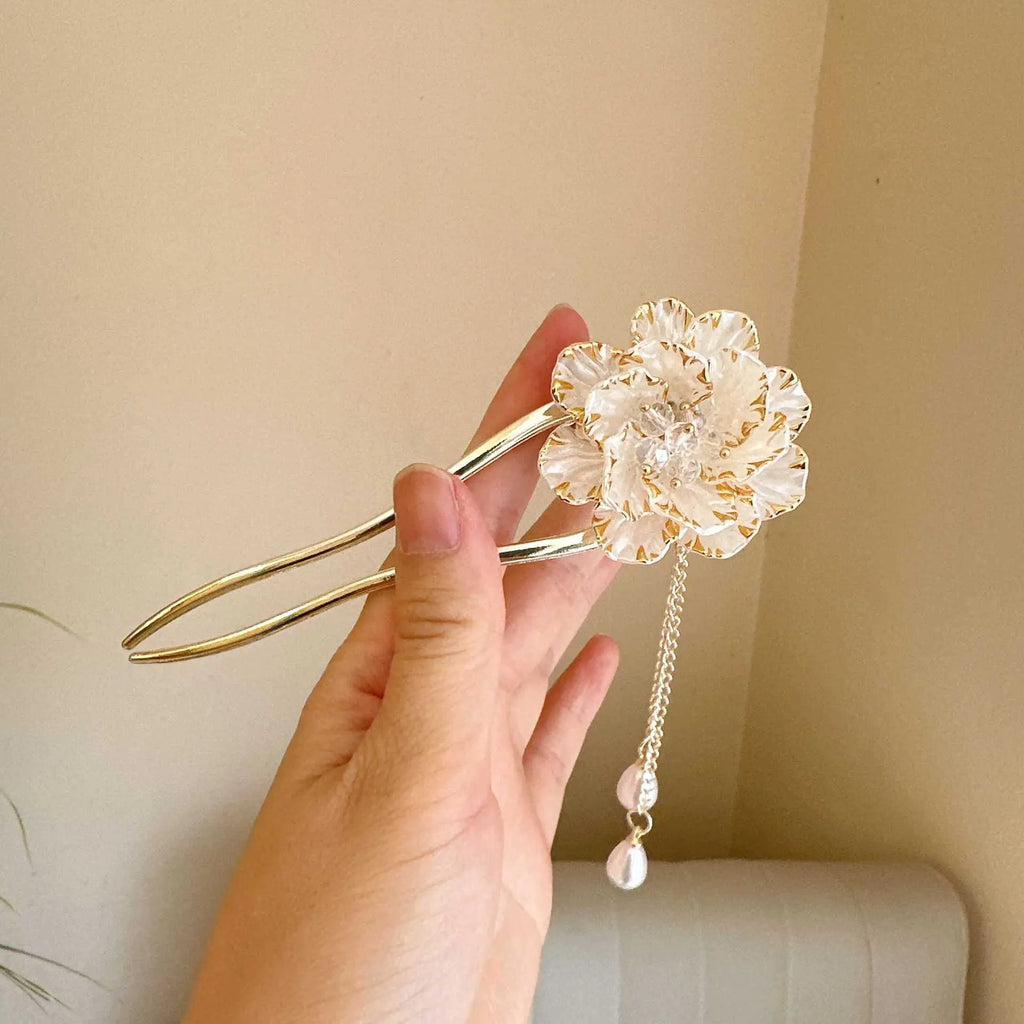 Purple and white retro peony flower U-shaped hairpin with tassel detail