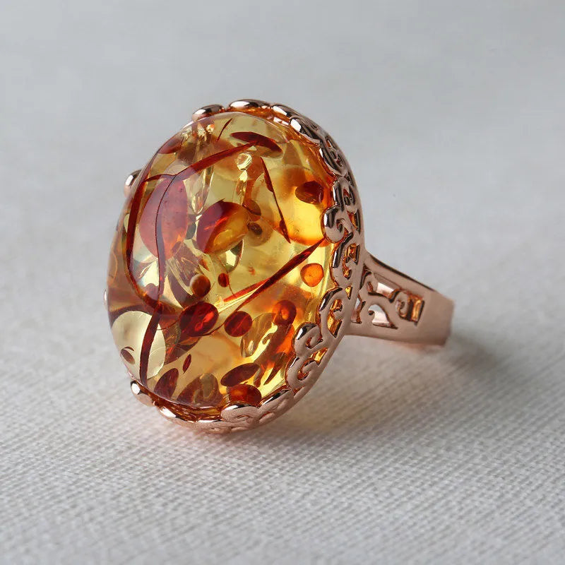 Beeswax amber ring with adjustable alloy band in retro ethnic style