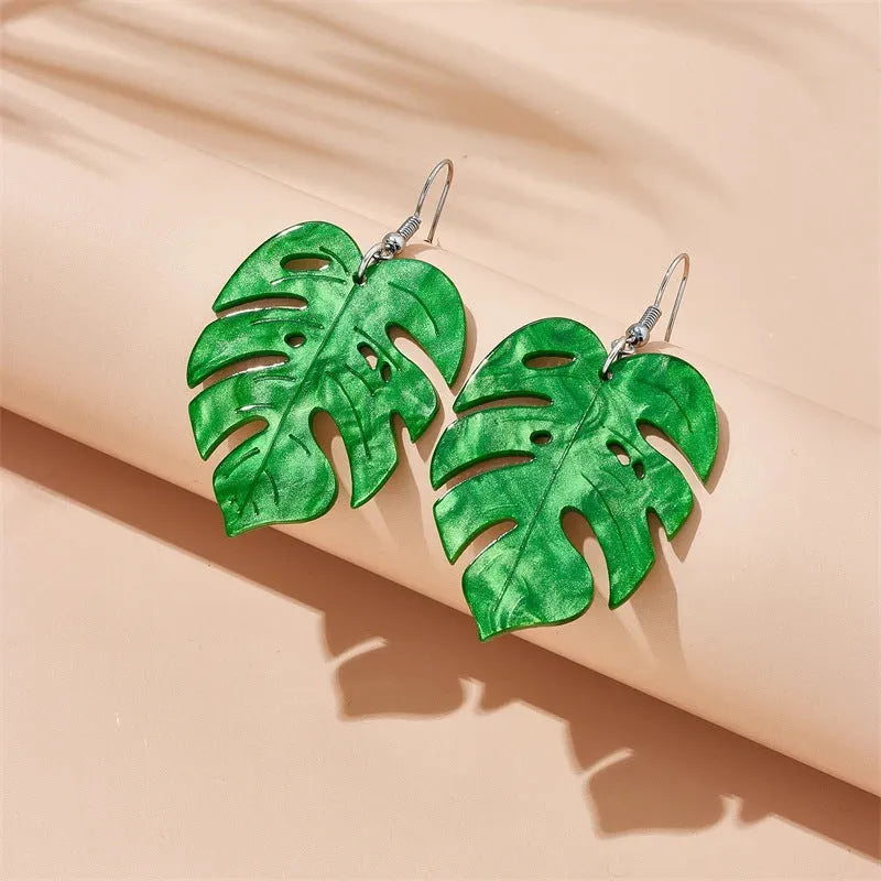 Drop-shaped coconut artocarpus pattern earrings with alloy hooks in five colour variations