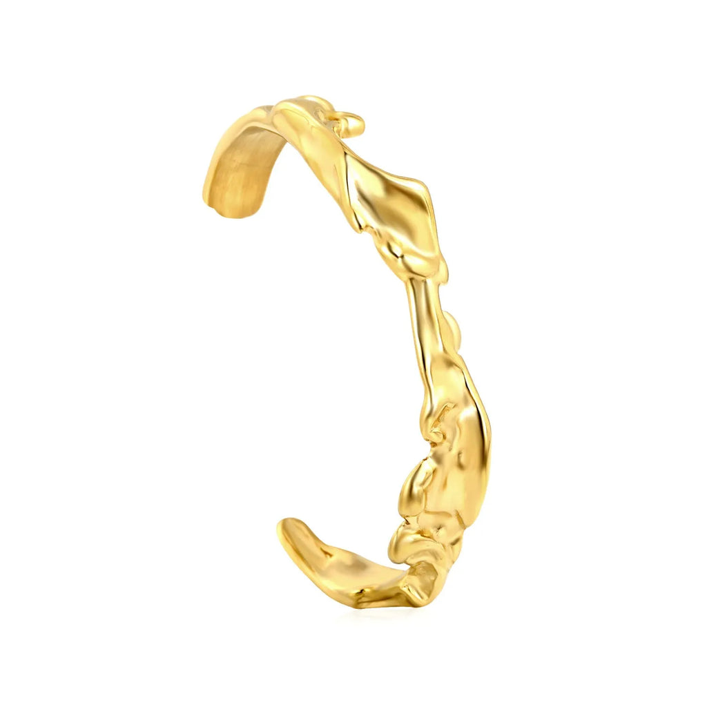 Stainless steel alloy bracelet in advanced European American trend style on wrist.