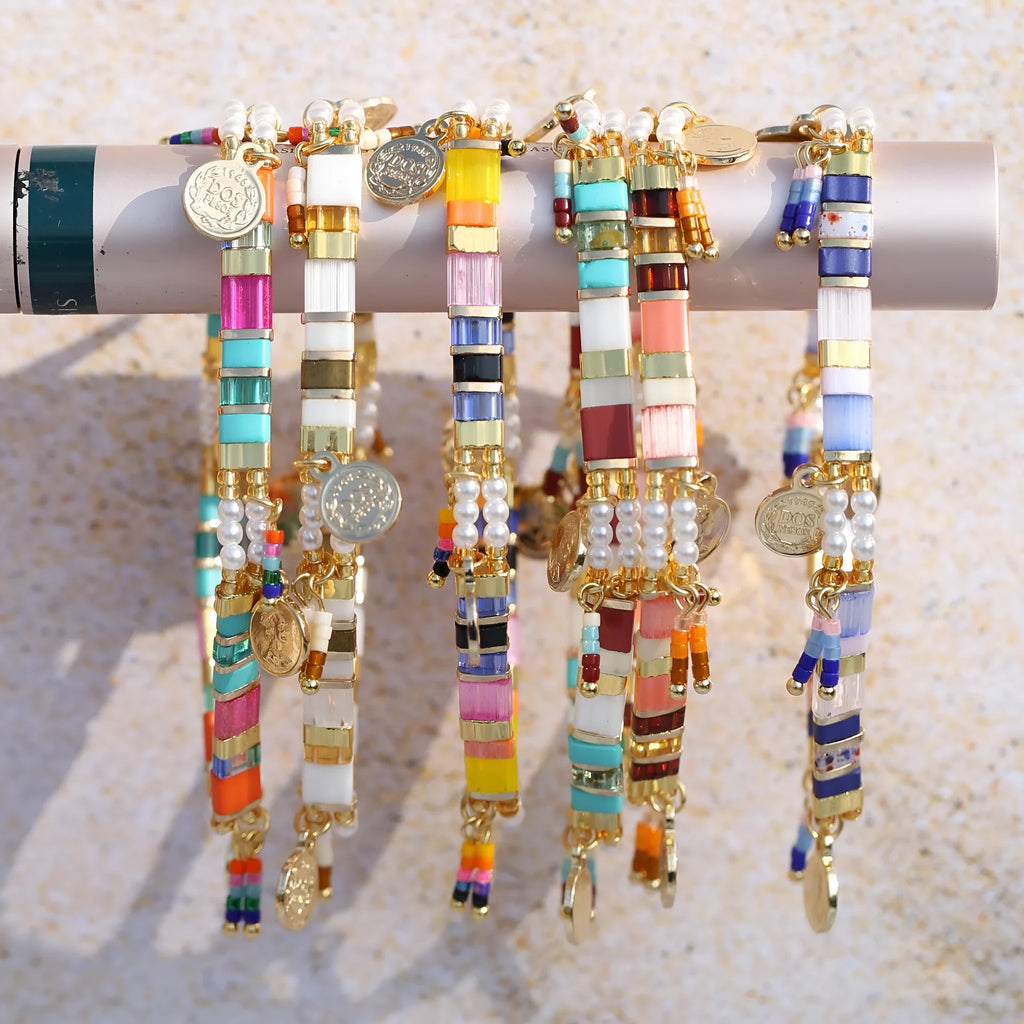 Women's glass coloured beaded bracelet with imitation pearl elements in original design