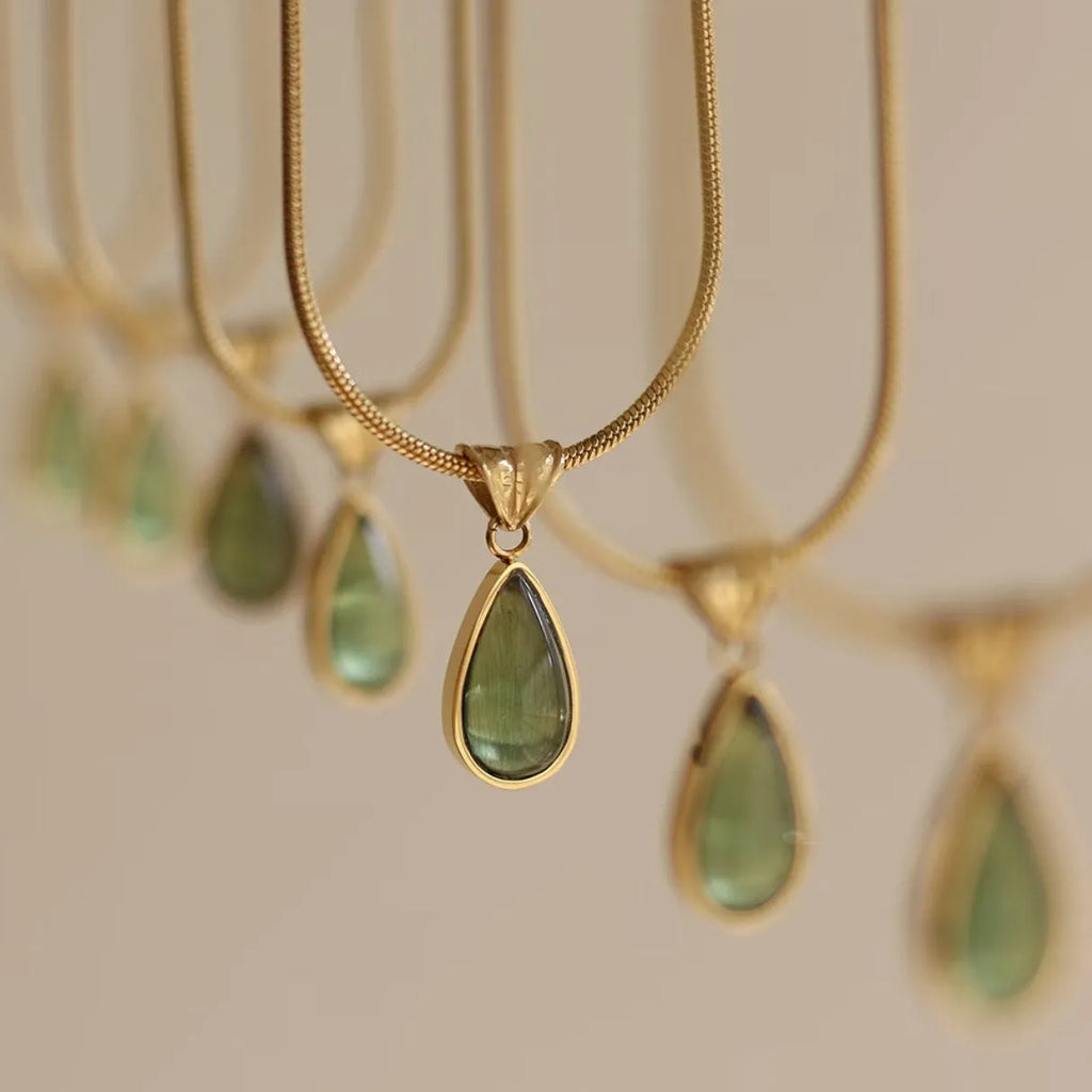 Retro water drop necklace in blue or green colours with snake bone chain