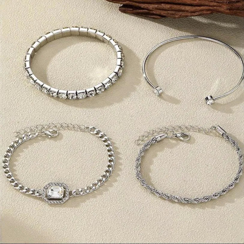 Women's geometric retro alloy jewellery set with square diamonds and metal chain design
