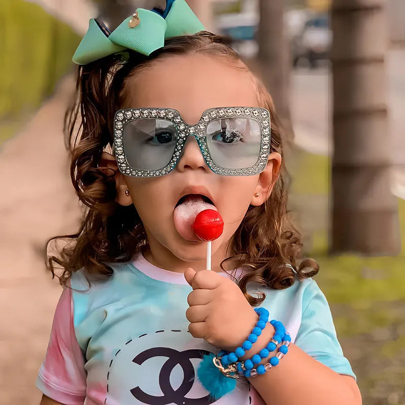 Plastic box sunglasses with fashion personality trend design in various colour combinations