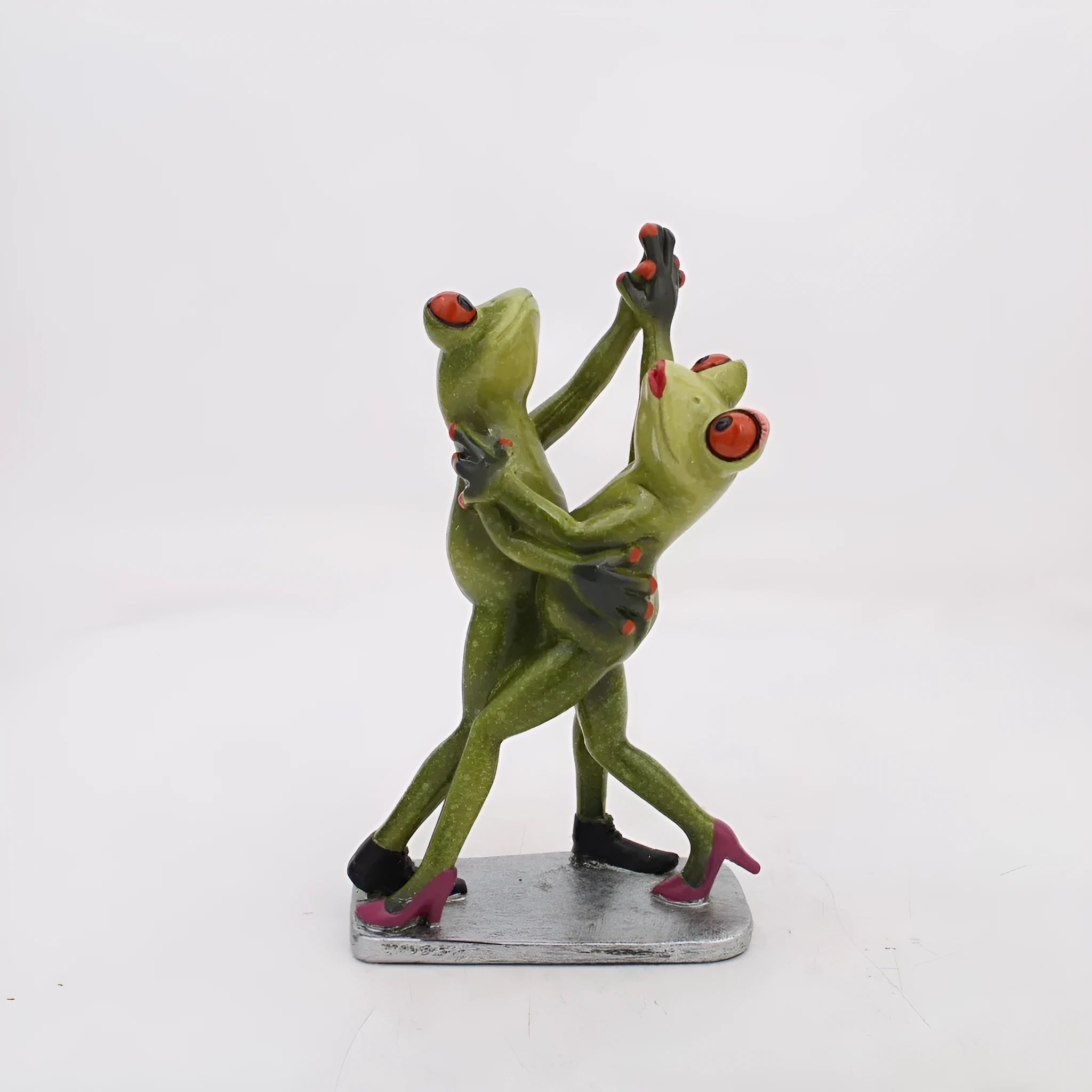 Pastoral style synthetic resin frog decoration figurine for home shelf display.