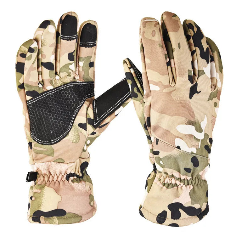 Tactical winter ski gloves with non-slip grip and touchscreen fingertips in camouflage colour