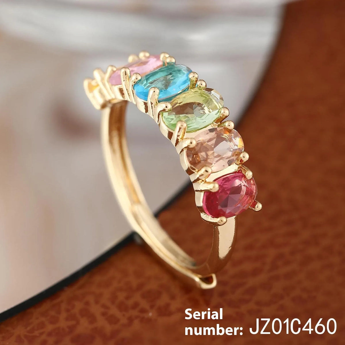 Adjustable women's zircon ring in electroplated gold colour with simple retro styling
