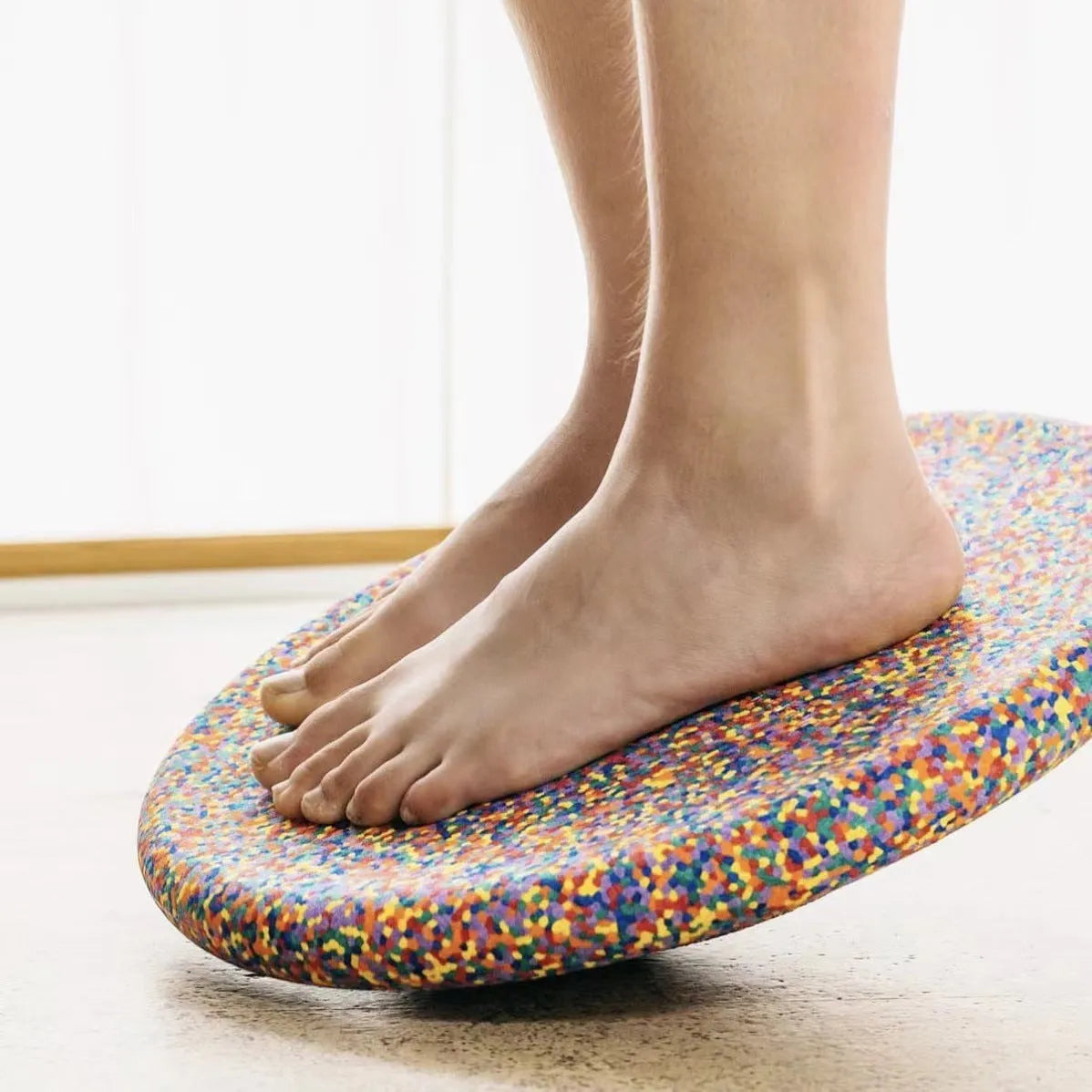 Plastic wood surf balance board for children aged 4-6 in mixed colour design