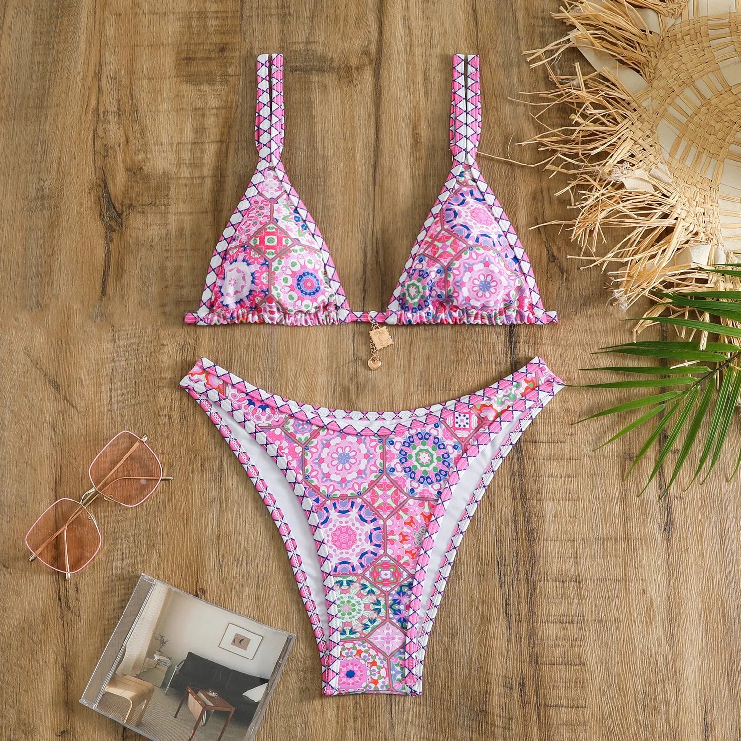 Women's retro printed bikini swimwear in polyester fabric with four-colour design