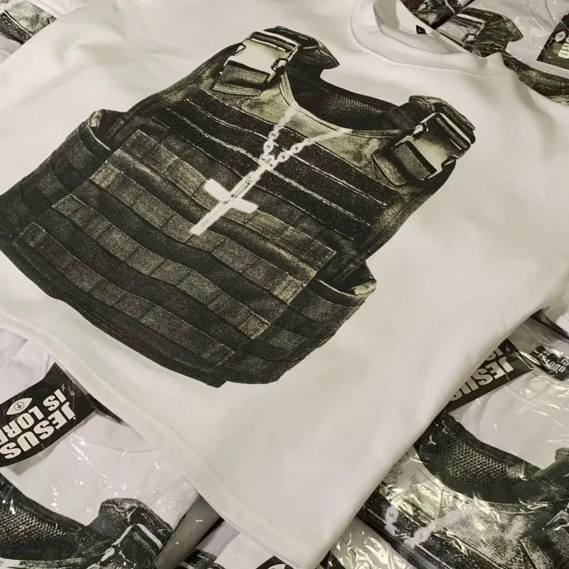 Printed cotton short sleeve t-shirt in retro street style with drop-shoulder sleeves.