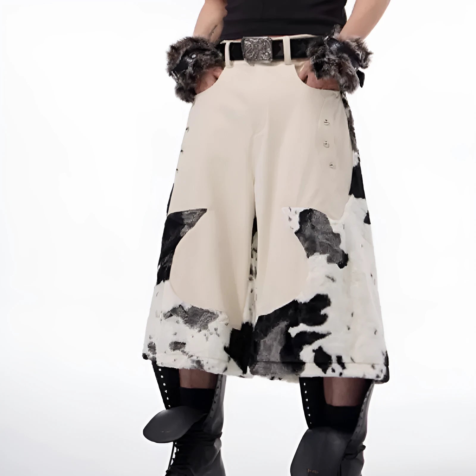 Youthful stitching milk fibre fur cropped pants with a personalised checkered or striped pattern.