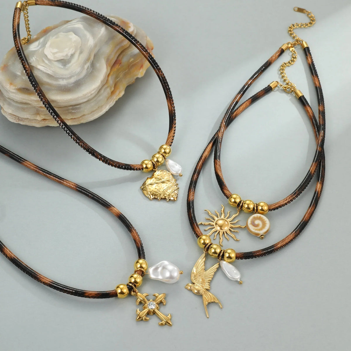 Women's leopard geometric stainless steel necklace with 18K gold electroplating
