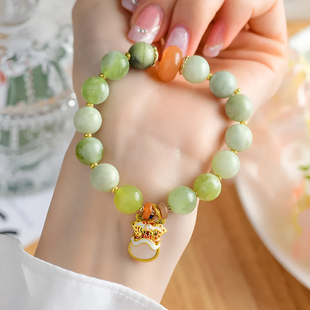 Green milk-in-water jade geometric pendant bracelet measuring 10mm with retro style