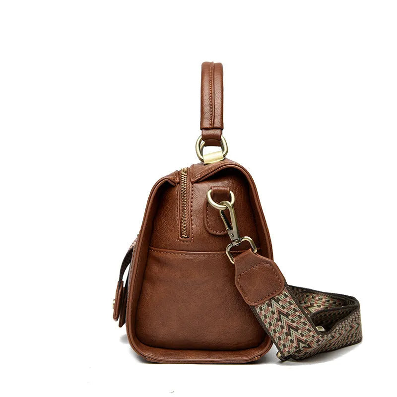 Women's one-shoulder crossbody bag in soft PU material with retro styling and horizontal square shape