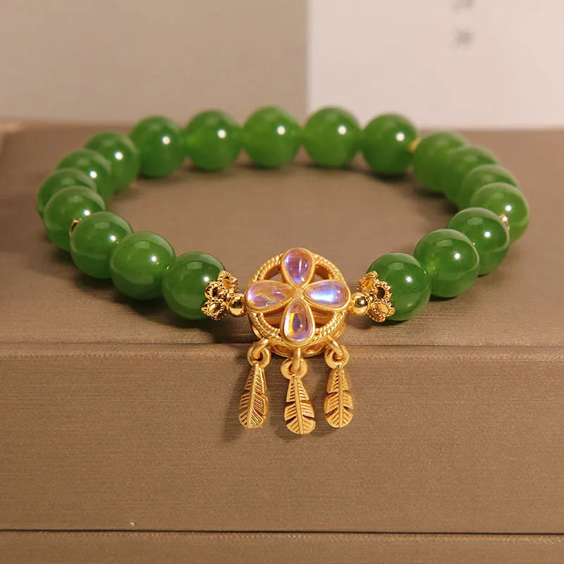 Green jasper crystal four-leaf clover dream catcher pendant on women's adjustable bracelet