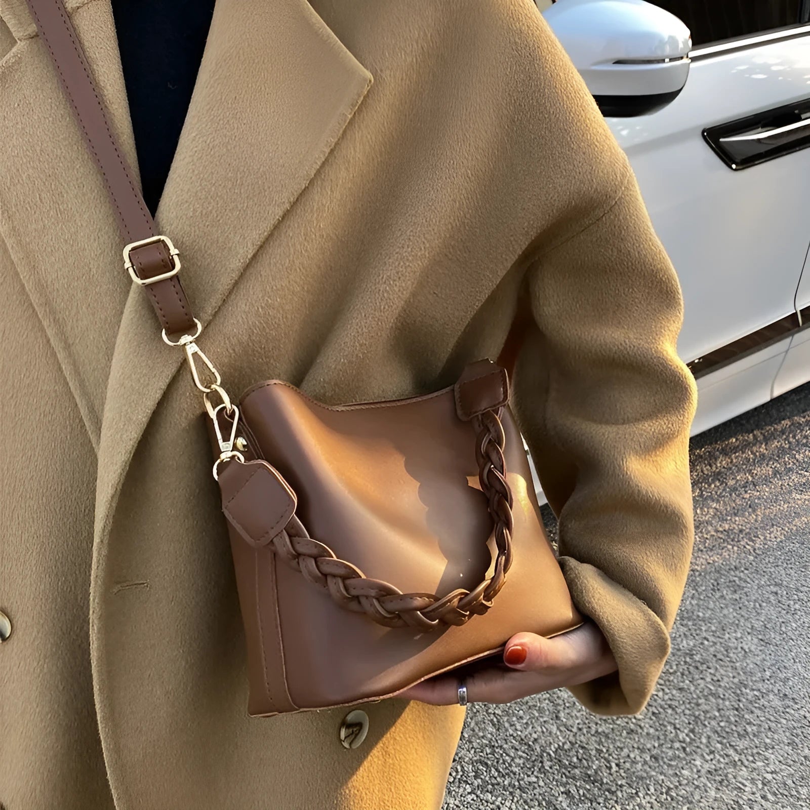 Retro woven PU leather one-shoulder crossbody bucket bag shown in khaki, black, and brown colour options.