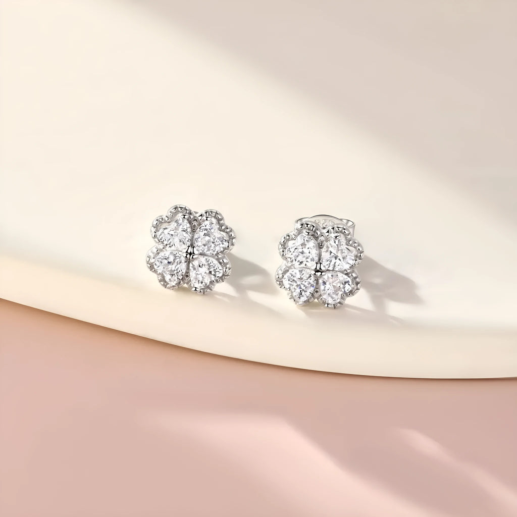 Women's heart-shaped 925 silver zircon earrings with white gold colour finish and four-leaf clover design