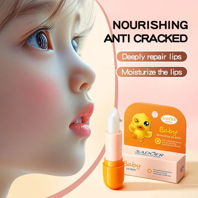 Anti-chapped moisturising lipstick tube with hyaluronic acid and vitamin E labelling
