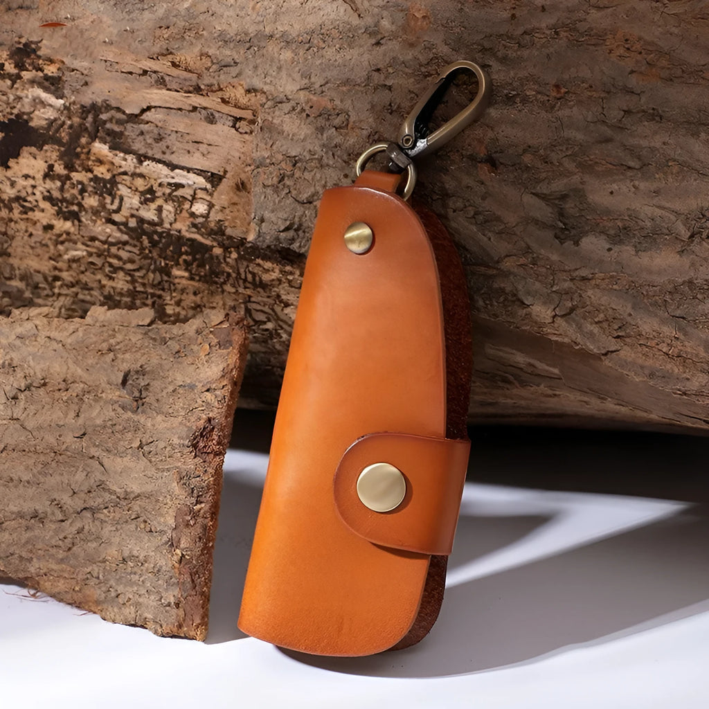 Genuine leather car key case with multifunctional door design in short length format