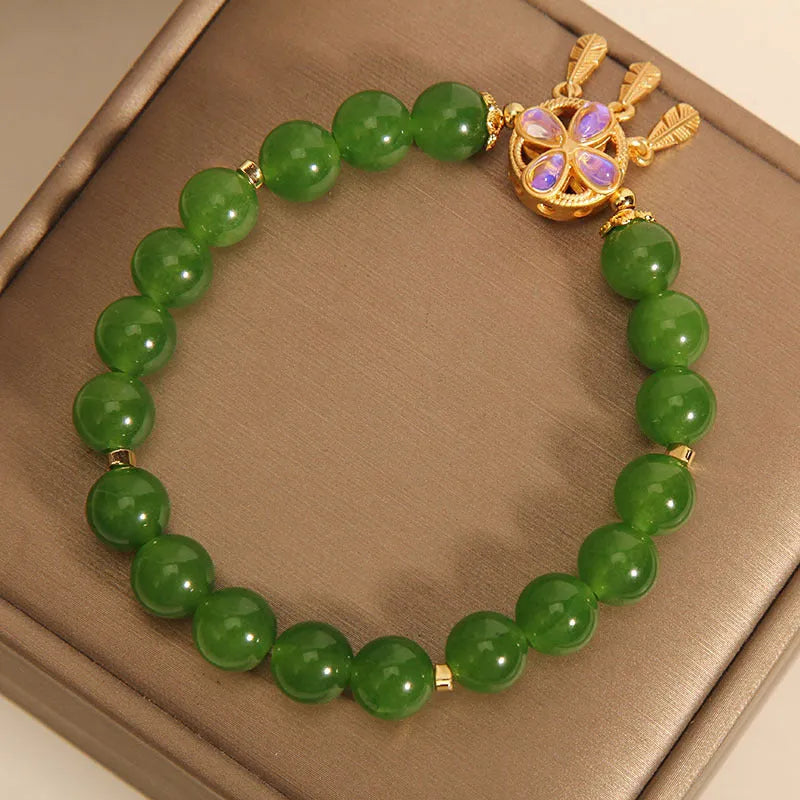 Green jasper crystal four-leaf clover dream catcher pendant on women's adjustable bracelet