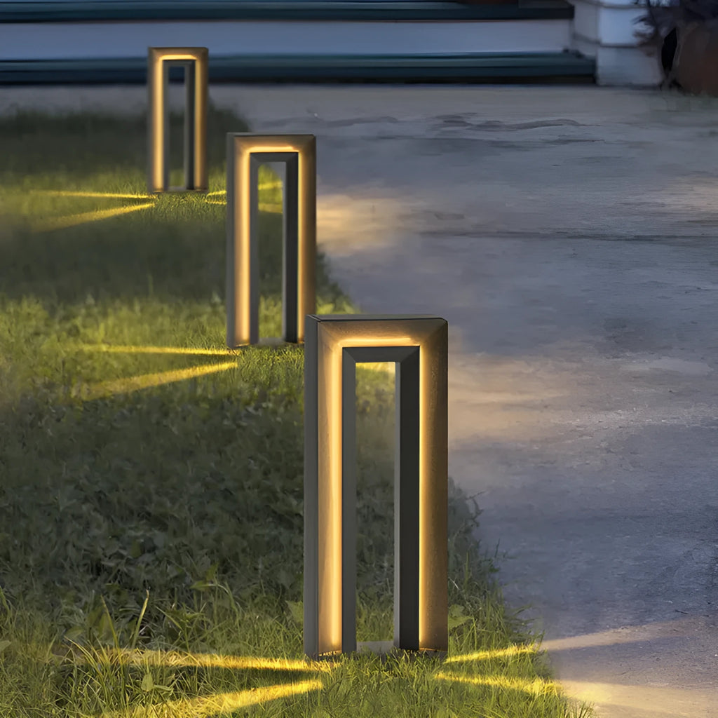 Geometric square courtyard lamp with stainless steel and acrylic construction for outdoor garden lighting