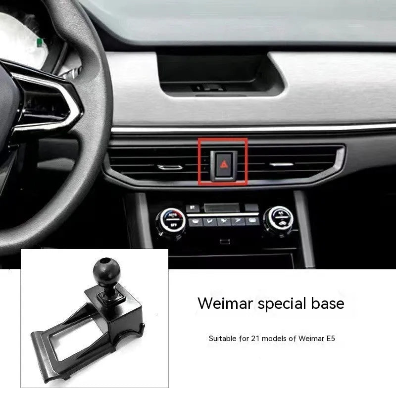 GOODWAY car dashboard mobile phone holder with 360-degree rotation mounted in vehicle
