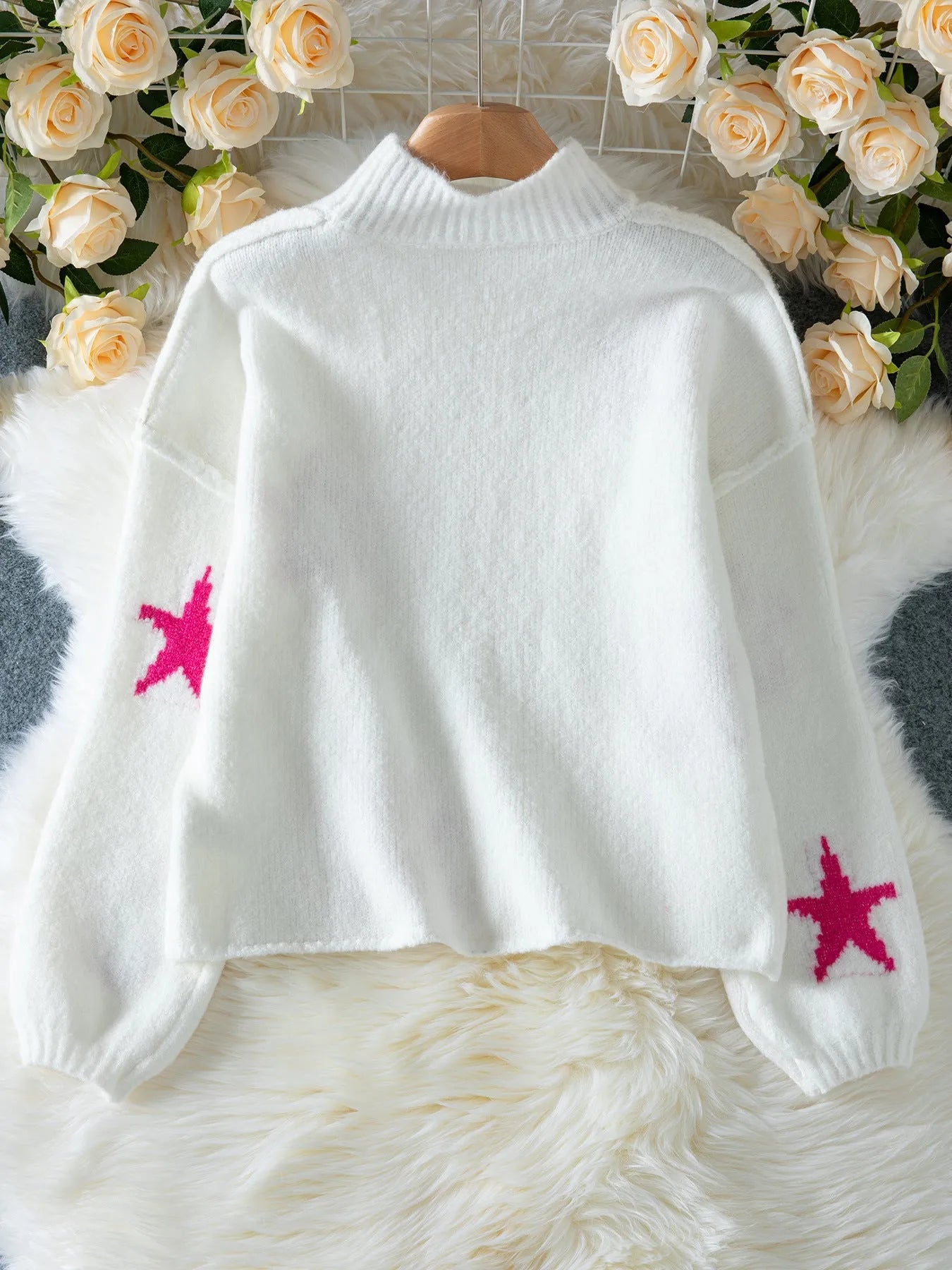 Women's white thick turtleneck pullover sweater with star pattern and loose street fashion styling