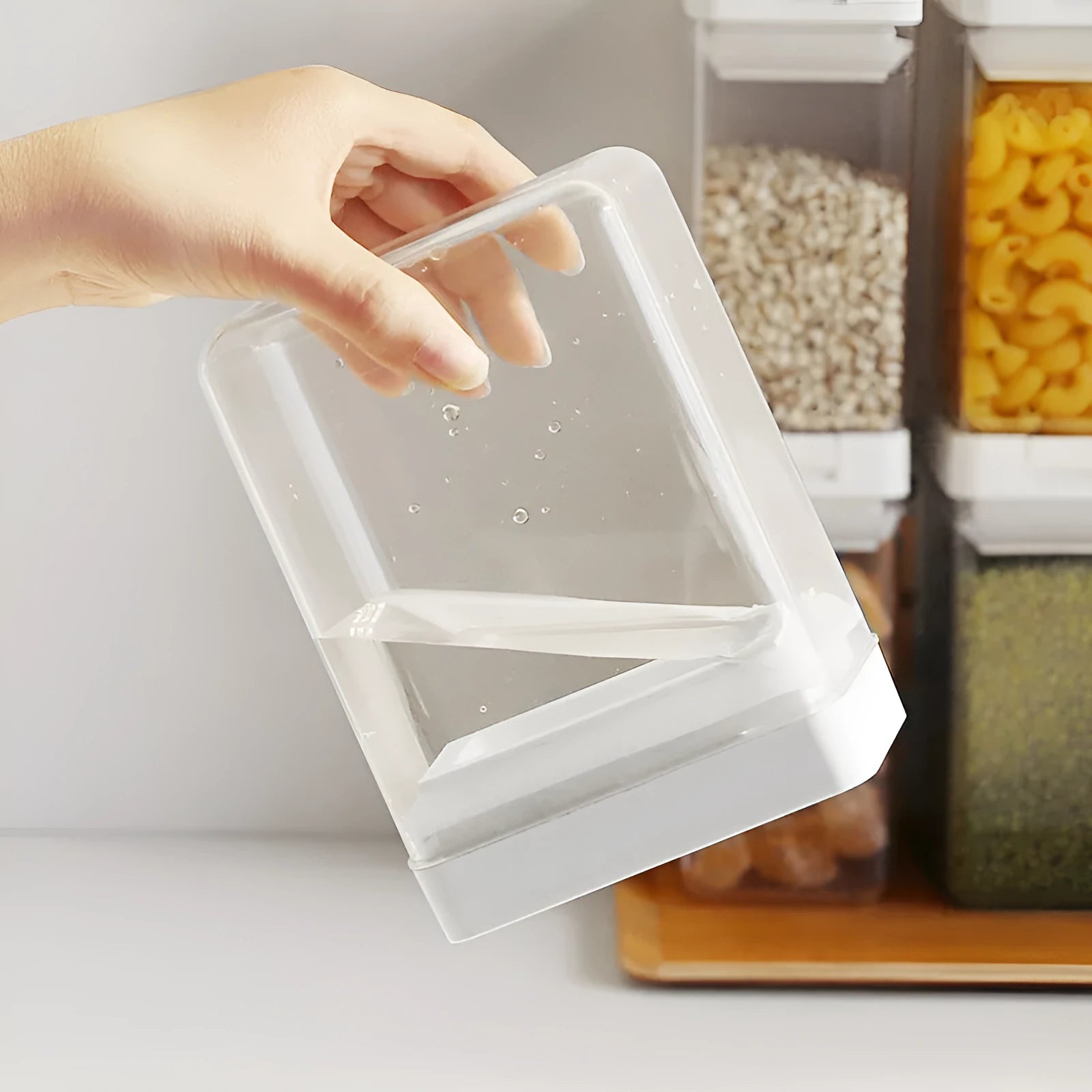 White transparent plastic 400ML storage tank for whole grains with lid