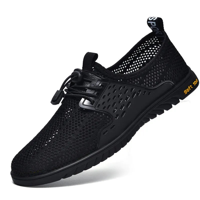 Men's breathable casual shoes in black with mesh upper and elastic band fastening