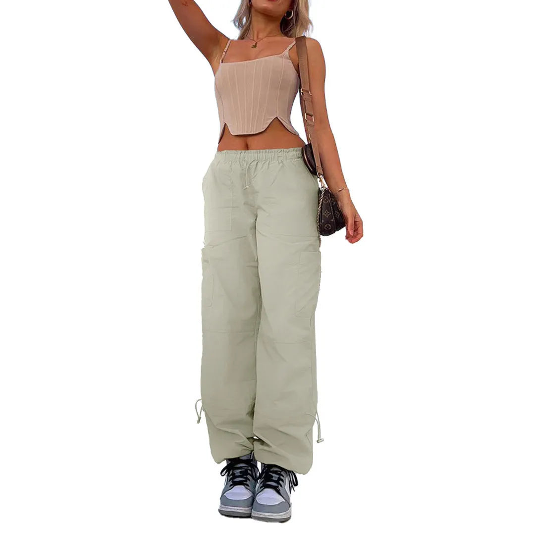 Men's straight leg cargo trousers with multiple pockets in loose fit polyester fabric