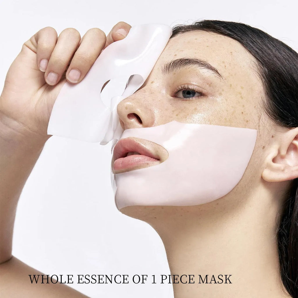 Collagen layered patch face mask box containing 4 pieces for moisturising and rejuvenating skincare treatment